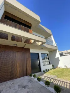 Casa com 5 Quartos à venda, 215m² no Harmonia, Canoas