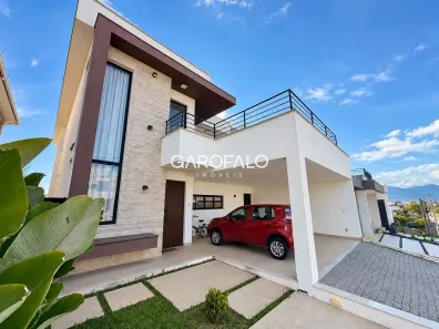 Casa de Condomínio com 5 Quartos à venda, 272m² no Terras Alpha, Resende
