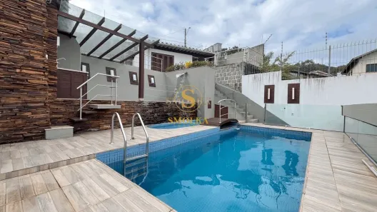Casa com 5 Quartos para alugar, 396m² no Agronômica, Florianópolis