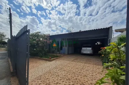 Casa com 4 Quartos à venda, 198m² no Jardim Alah, Londrina