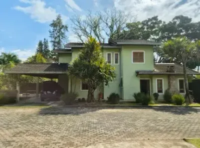 Casa de Condomínio com 4 Quartos para alugar, 250m² no Chácara dos Junqueiras, Carapicuíba