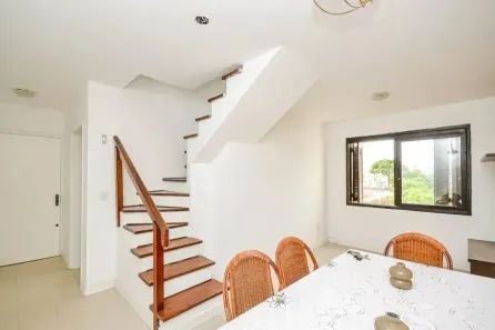 Apartamento com 2 Quartos para alugar, 128m² no Santo Antônio, Porto Alegre