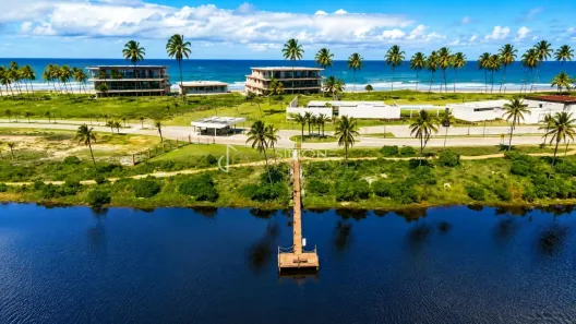 Lote/Terreno à venda, 879m² no Guarajuba (Monte Gordo), Camaçari