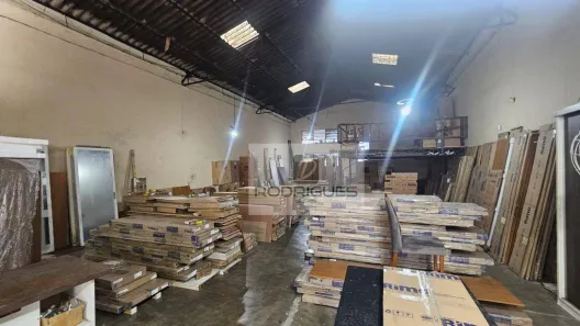 Galpão/Depósito/Armazém à venda, 250m² no Paulicéia, São Bernardo do Campo