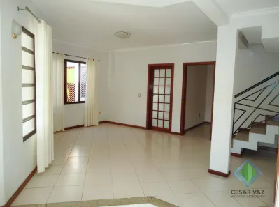 Casa com 4 Quartos à venda, 220m² no Itacorubi, Florianópolis