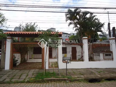 Casa com 3 Quartos para alugar, 200m² no Passo da Areia, Porto Alegre