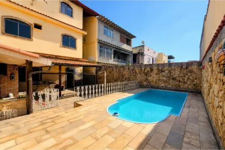 Casa com 3 Quartos à venda, 421m² no Bangu, Rio de Janeiro
