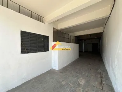 Galpão/Depósito/Armazém para alugar, 200m² no São João de Deus, Divinópolis
