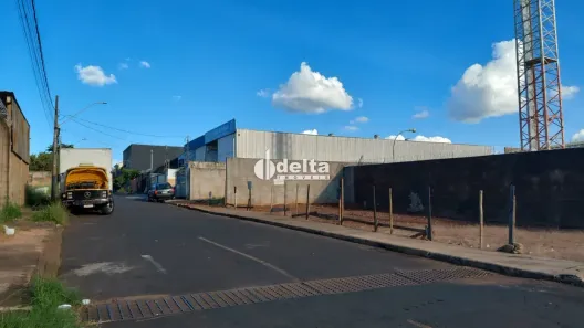 Lote/Terreno à venda, 260m² no Marta Helena, Uberlândia