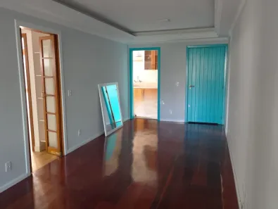 Apartamento com 2 Quartos para alugar, 75m² no Petrópolis, Porto Alegre