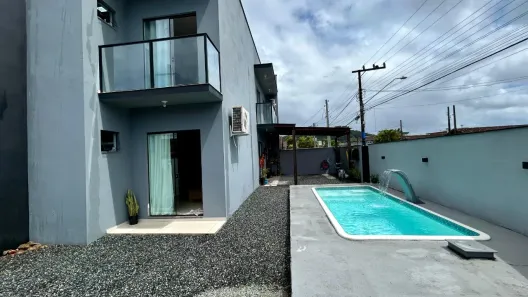 Sobrado com 3 Quartos à venda, 95m² no Aventureiro, Joinville