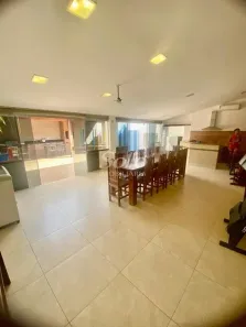 Casa com 4 Quartos à venda, 285m² no Osvaldo Rezende, Uberlândia