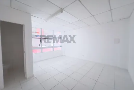 Sala Comercial com 1 Quarto para alugar, 23m² no Recreio Ipitanga, Lauro de Freitas