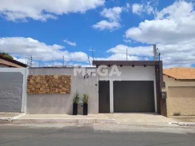 Casa com 3 Quartos para alugar, 250m² no Tiradentes, Juazeiro do Norte