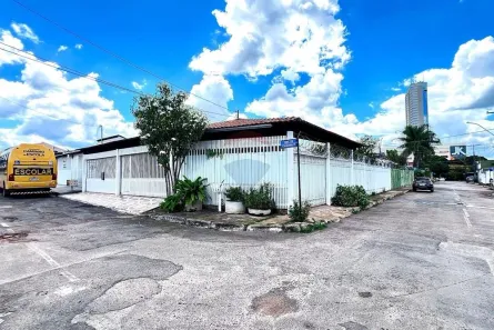 Casa com 3 Quartos à venda, 258m² no Taguatinga Norte, Brasília