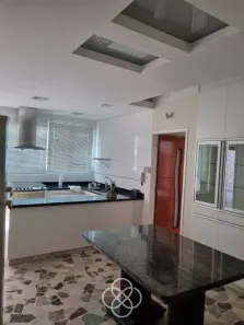 Casa com 3 Quartos para alugar, 204m² no Jardim São Bento, Jundiaí