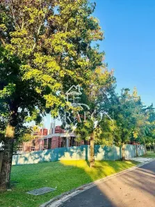 Lote/Terreno à venda, 750m² no Vila Prinstrop, Gramado