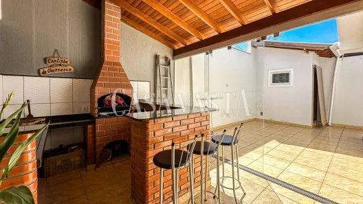 Casa com 3 Quartos à venda, 236m² no Iporã, Araçatuba