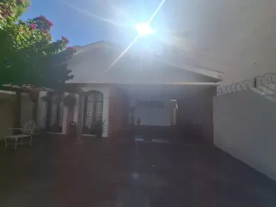 Casa com 4 Quartos à venda, 280m² no Centro, São José do Rio Preto