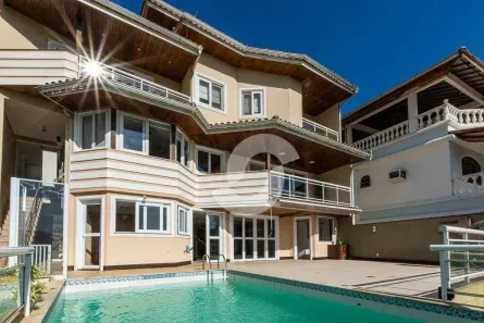 Casa de Condomínio com 5 Quartos à venda, 412m² no Charitas, Niterói