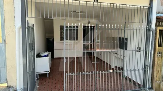 Casa com 2 Quartos para alugar, 80m² no Vila Nivi, São Paulo