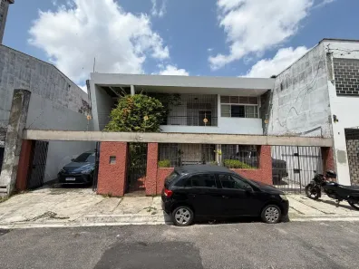 Casa com 8 Quartos à venda, 600m² no Campina, Belém