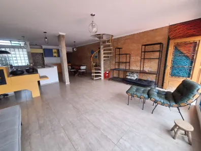Sobrado com 4 Quartos à venda, 233m² no Vila Madalena, São Paulo