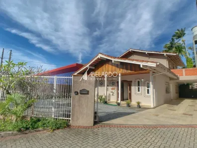 Casa com 4 Quartos para alugar, 230m² no Itoupava Seca, Blumenau