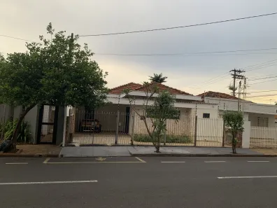 Casa com 4 Quartos para alugar, 170m² no Vila Curti, São José do Rio Preto