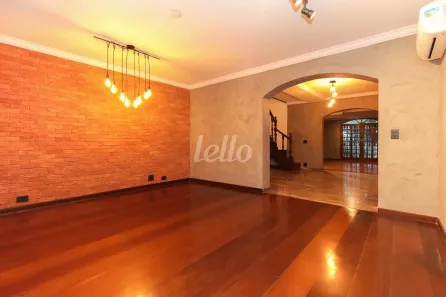 Casa com 3 Quartos para alugar, 240m² no Jardim Paulista, São Paulo