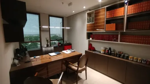 Sala Comercial com 5 Quartos para alugar, 85m² no Adrianópolis, Manaus
