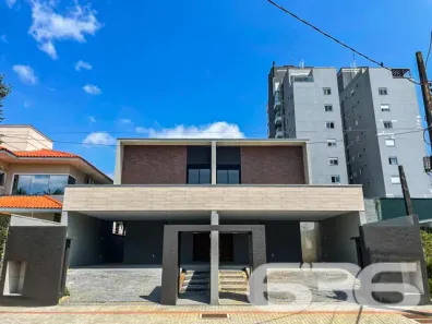 Sobrado com 3 Quartos à venda, 193m² no Saguaçu, Joinville