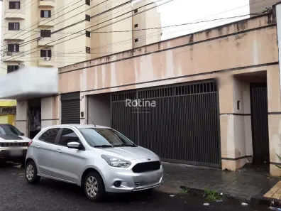 Casa com 9 Quartos à venda, 400m² no Martins, Uberlândia
