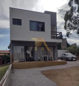 Sobrado com 3 Quartos à venda, 200m² no Ibiraquera, Imbituba
