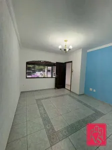 Sobrado com 2 Quartos à venda, 198m² no Vila Scarpelli, Santo André