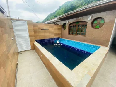 Casa com 3 Quartos para alugar, 165m² no Marapé, Santos