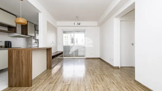 Apartamento com 2 Quartos para alugar, 69m² no Centro, Curitiba