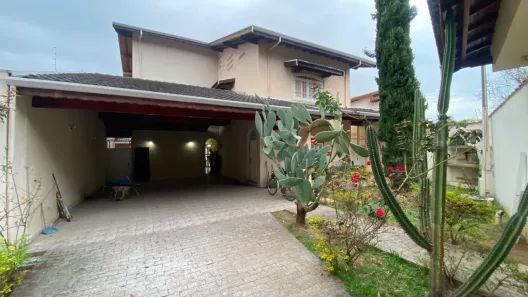 Sobrado com 5 Quartos para alugar, 1300m² no Jardim Residencial Doutor Lessa, Pindamonhangaba