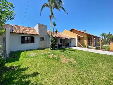 Casa com 3 Quartos à venda, 135m² no , Imbé