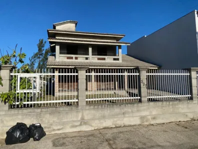 Casa com 4 Quartos à venda, 249m² no Centro, Balneário Rincão