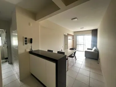 Apartamento com 3 Quartos para alugar, 75m² no Itacorubi, Florianópolis