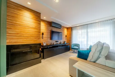 Casa com 3 Quartos à venda, 315m² no Chácara das Pedras, Porto Alegre