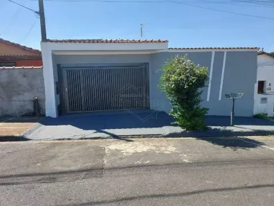 Casa com 2 Quartos para venda ou aluguel, 174m² no Jardim Roberto Selmi Dei, Araraquara
