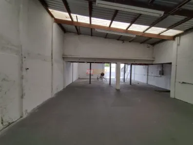 Galpão/Depósito/Armazém à venda, 300m² no Cidade São Jorge, Santo André