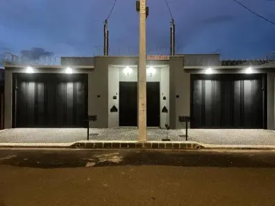 Casa com 3 Quartos à venda, 90m² no Novo Mundo, Uberlândia