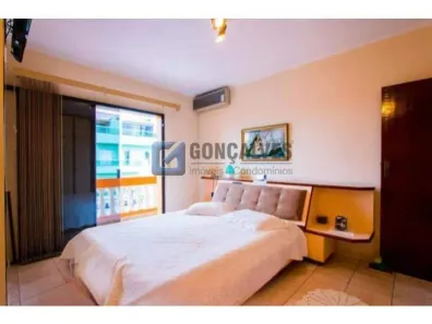 Sobrado com 3 Quartos para alugar, 218m² no Vila Floresta, Santo André