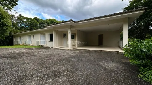 Casa de Condomínio com 3 Quartos para alugar, 479m² no Caxambu, Jundiaí