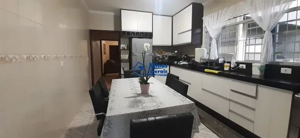 Casa com 3 Quartos à venda, 160m² no Jardim Imperial, São José dos Campos