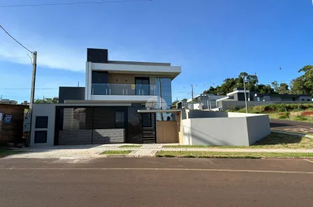 Sobrado com 3 Quartos à venda, 160m² no Bancários, Pato Branco
