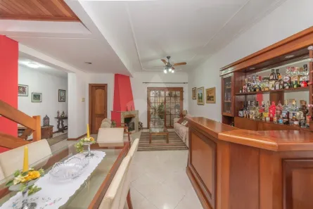 Casa com 3 Quartos à venda, 360m² no Menino Deus, Porto Alegre